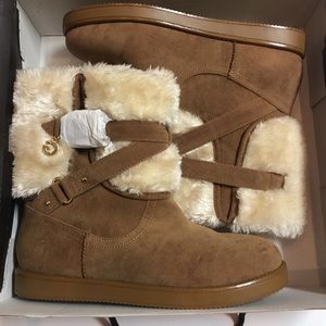 BNIB Guess Alixa Boots, 8.5